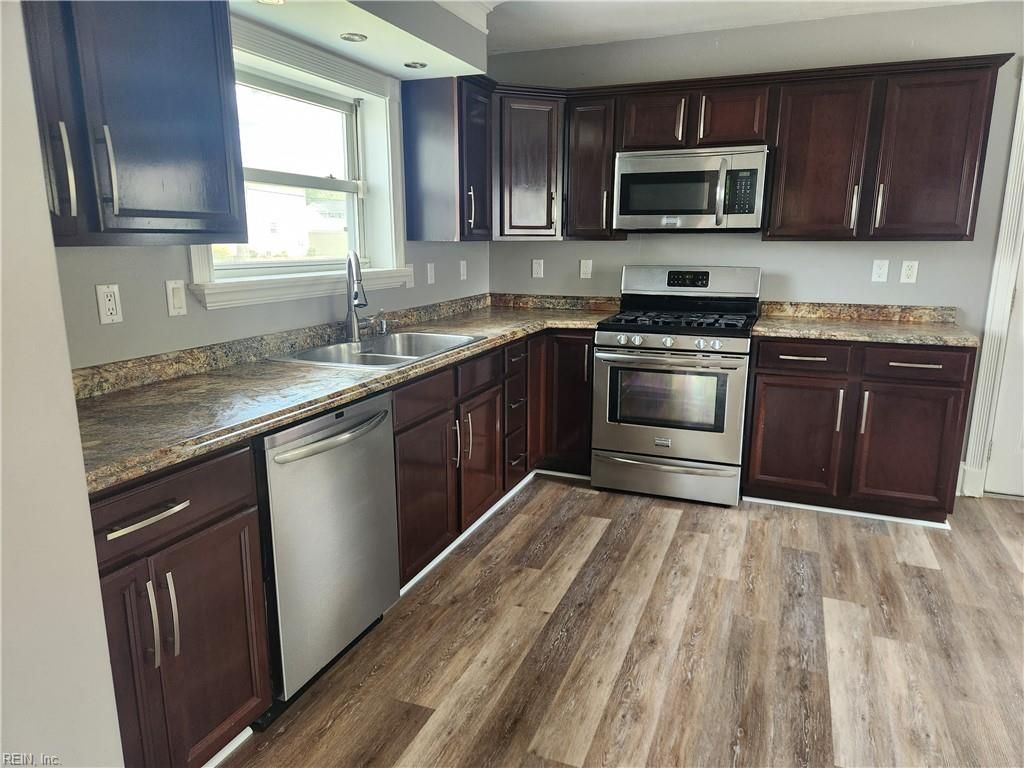 Photo of 547 Leonard Road, Norfolk, VA 23505 (MLS # 10629596)