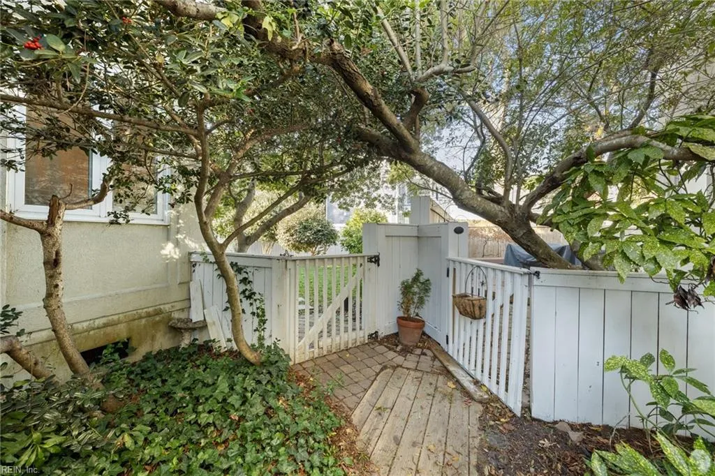 Virginia Beach, Virginia 23451, United States, 3 Bedrooms Bedrooms, ,4 BathroomsBathrooms,Residential,Active,6058