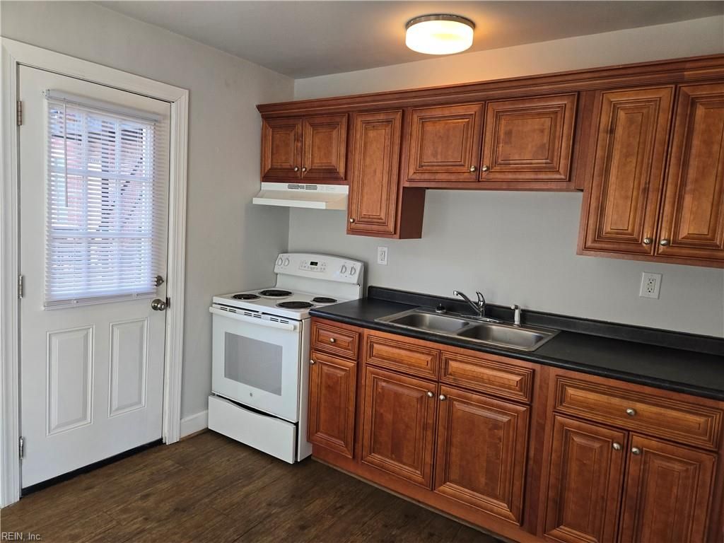Photo of 40 Afton Parkway #5, Portsmouth, VA 23702 (MLS # 10635245)