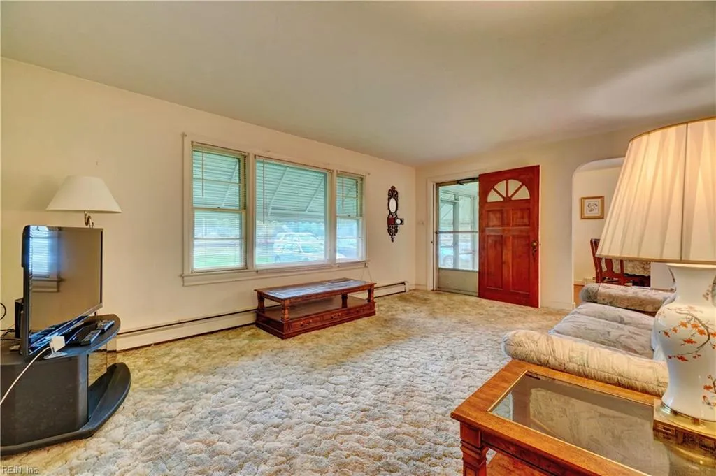 Chesapeake, Virginia 23321, United States, 4 Bedrooms Bedrooms, ,2 BathroomsBathrooms,Residential,Active,211219