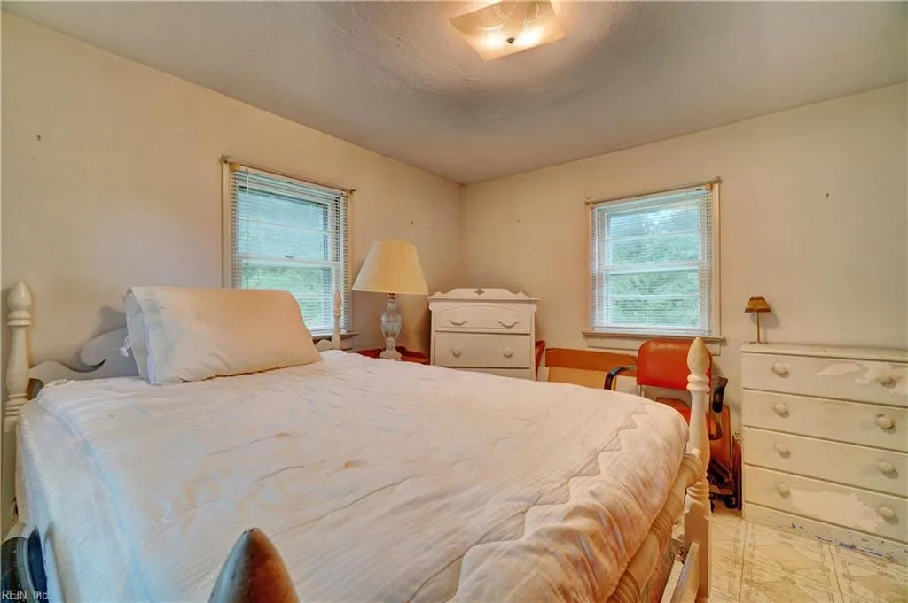 Chesapeake, Virginia 23321, United States, 4 Bedrooms Bedrooms, ,2 BathroomsBathrooms,Residential,Active,211219