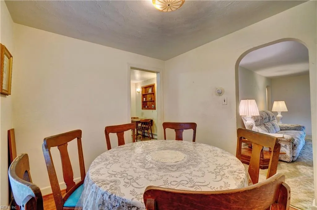 Chesapeake, Virginia 23321, United States, 4 Bedrooms Bedrooms, ,2 BathroomsBathrooms,Residential,Active,211219