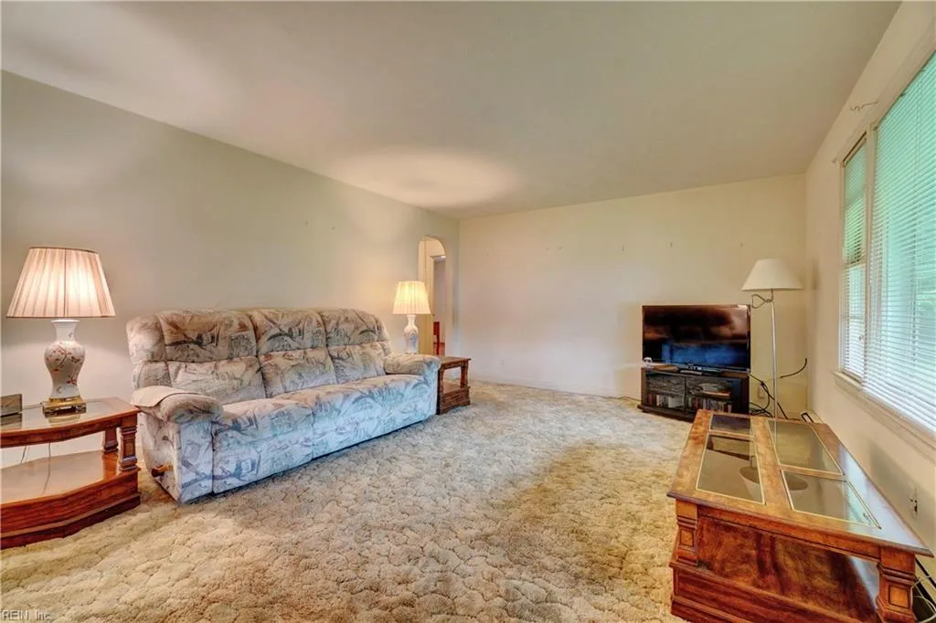 Chesapeake, Virginia 23321, United States, 4 Bedrooms Bedrooms, ,2 BathroomsBathrooms,Residential,Active,211219