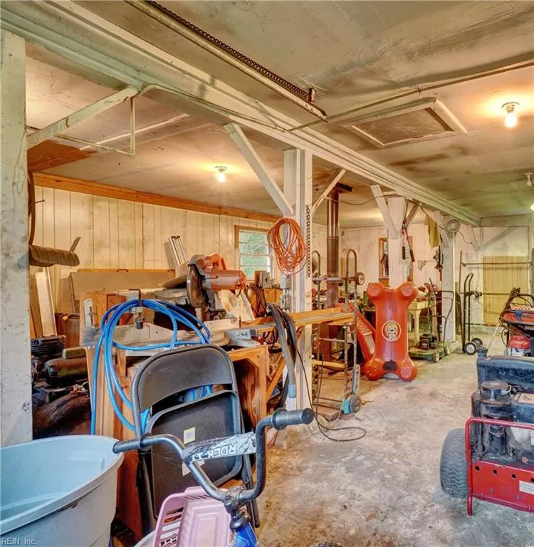 Chesapeake, Virginia 23321, United States, 4 Bedrooms Bedrooms, ,2 BathroomsBathrooms,Residential,Active,211219