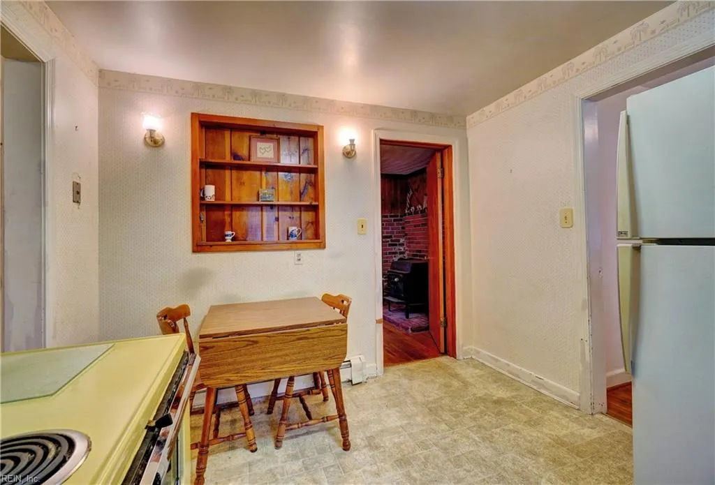 Chesapeake, Virginia 23321, United States, 4 Bedrooms Bedrooms, ,2 BathroomsBathrooms,Residential,Active,211219