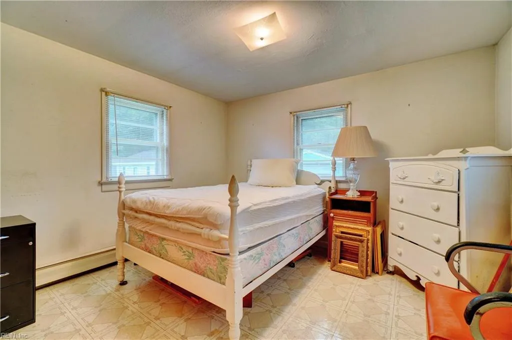 Chesapeake, Virginia 23321, United States, 4 Bedrooms Bedrooms, ,2 BathroomsBathrooms,Residential,Active,211219