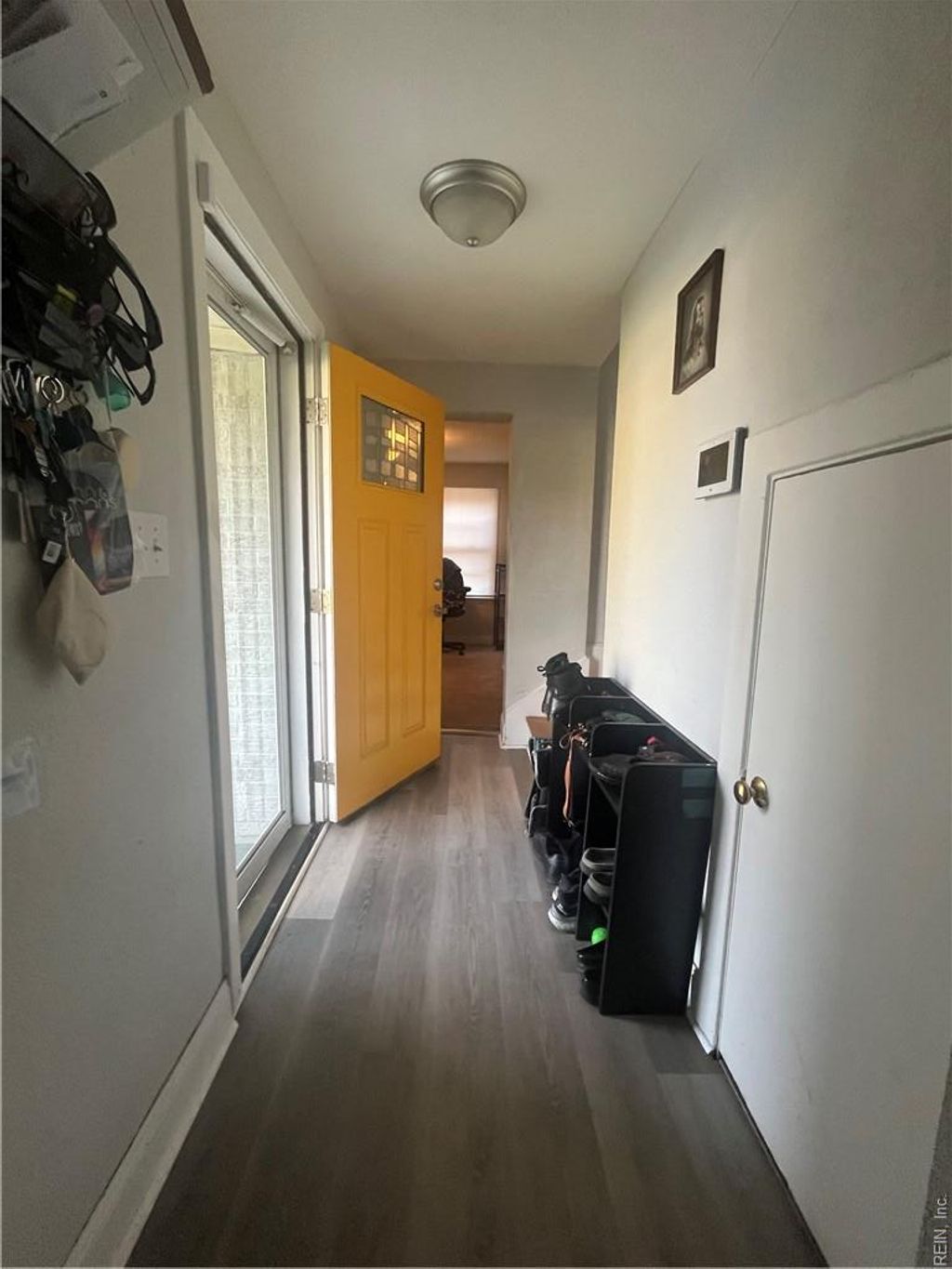 Photo of 9 Suburban Pkwy Pkwy, Hampton, VA 23661 (MLS # 10627529)