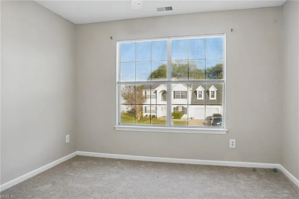 Suffolk, Virginia 23435, United States, 4 Bedrooms Bedrooms, ,3 BathroomsBathrooms,Residential,Pending,108785