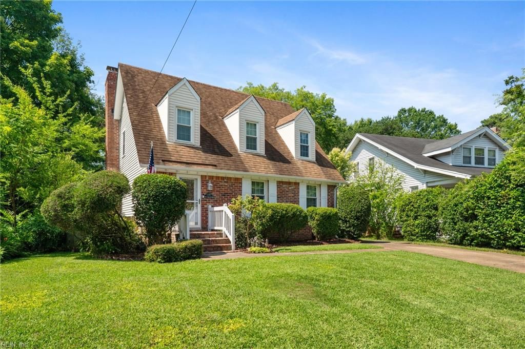 Photo of 1207 Manchester Avenue, Norfolk, VA 23508 (MLS # 10626895)