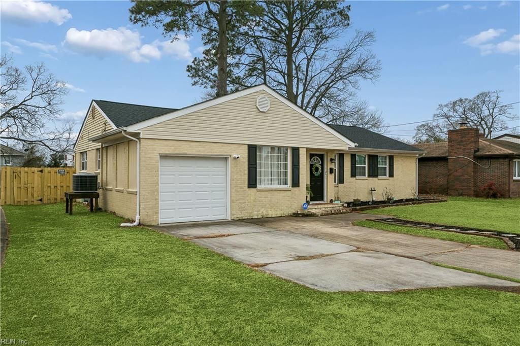 Photo of 413 W Gilbert Street, Hampton, VA 23669 (MLS # 10620333)