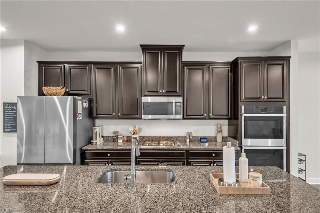 Photo of 904 Stern Way, Chesapeake, VA 23323 (MLS # 10650460)