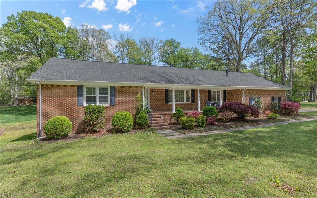 Photo of 3838 Winthrope Circle, Virginia Beach, VA 23452 (MLS # 10629027)