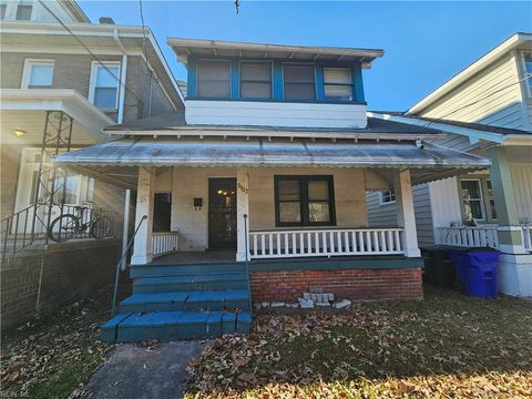 Photo of 3903 Newport Avenue, Norfolk, VA 23508 (MLS # 10616182)
