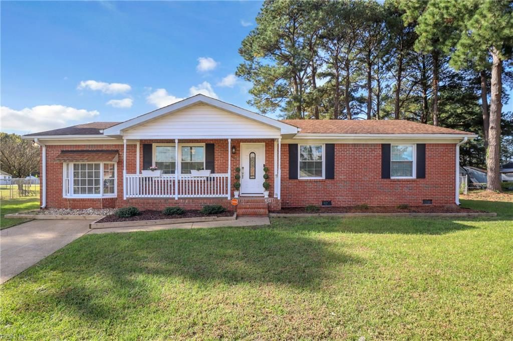 Photo of 405 W Baylor Court, Chesapeake, VA 23324 (MLS # 10607835)
