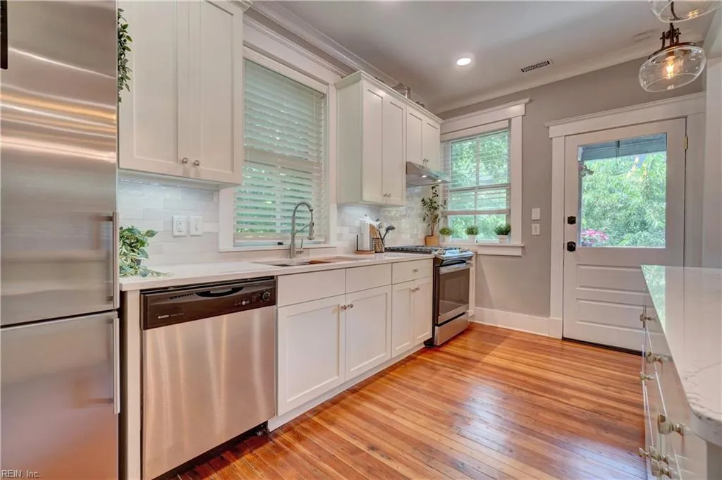 Norfolk, Virginia 23507, United States, 2 Bedrooms Bedrooms, ,2 BathroomsBathrooms,Residential,Active,150944