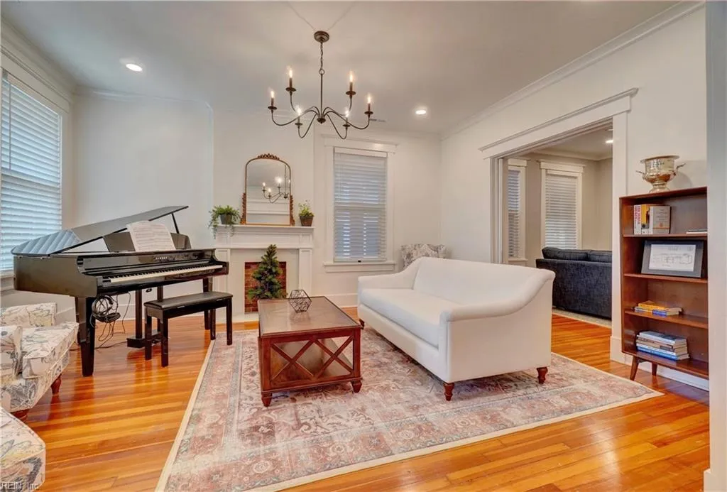 Norfolk, Virginia 23507, United States, 2 Bedrooms Bedrooms, ,2 BathroomsBathrooms,Residential,Active,150944