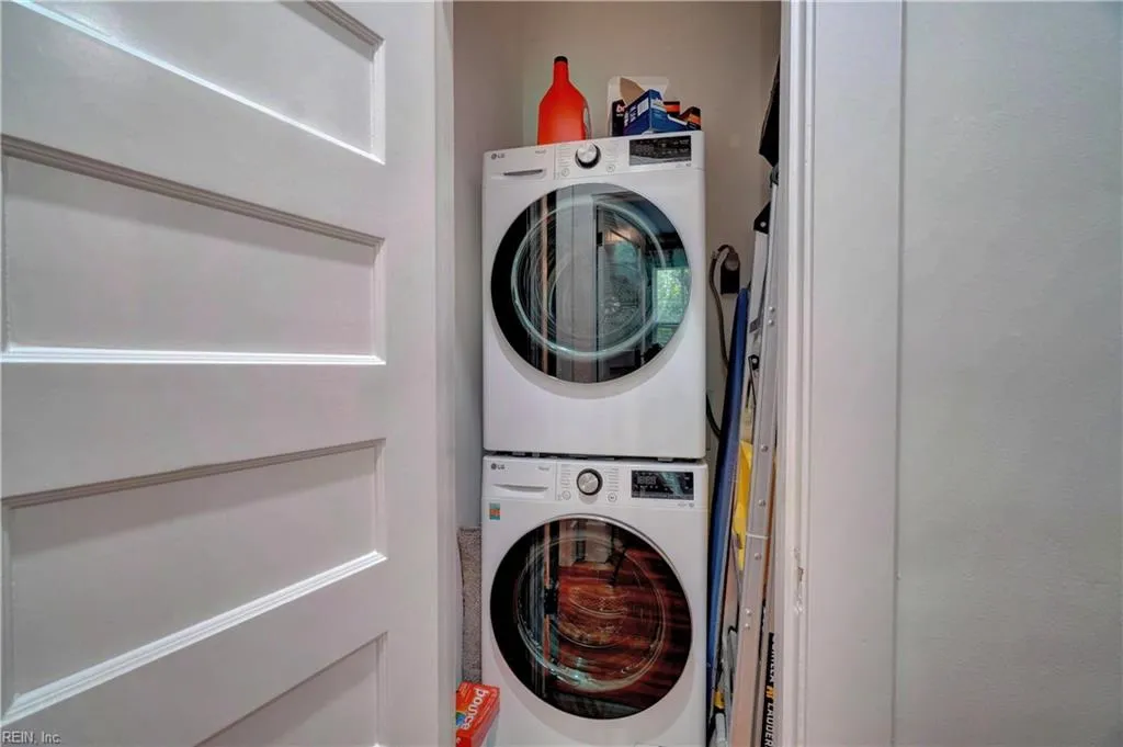 Norfolk, Virginia 23507, United States, 2 Bedrooms Bedrooms, ,2 BathroomsBathrooms,Residential,Active,150944