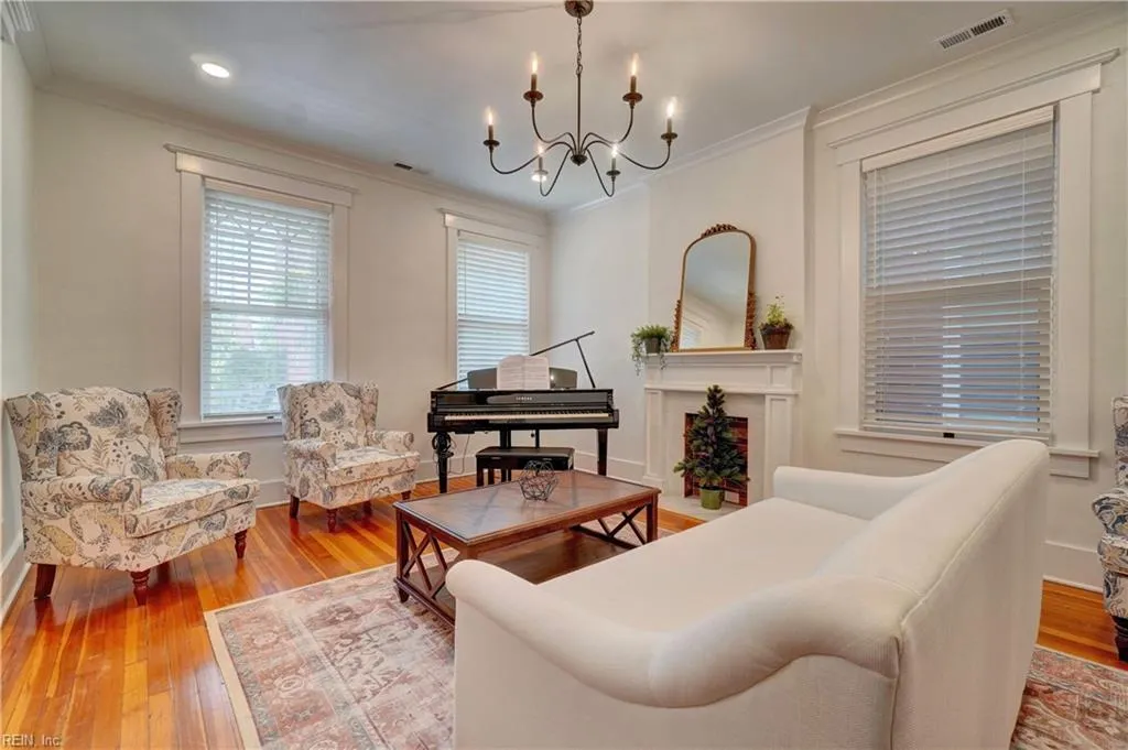 Norfolk, Virginia 23507, United States, 2 Bedrooms Bedrooms, ,2 BathroomsBathrooms,Residential,Active,150944