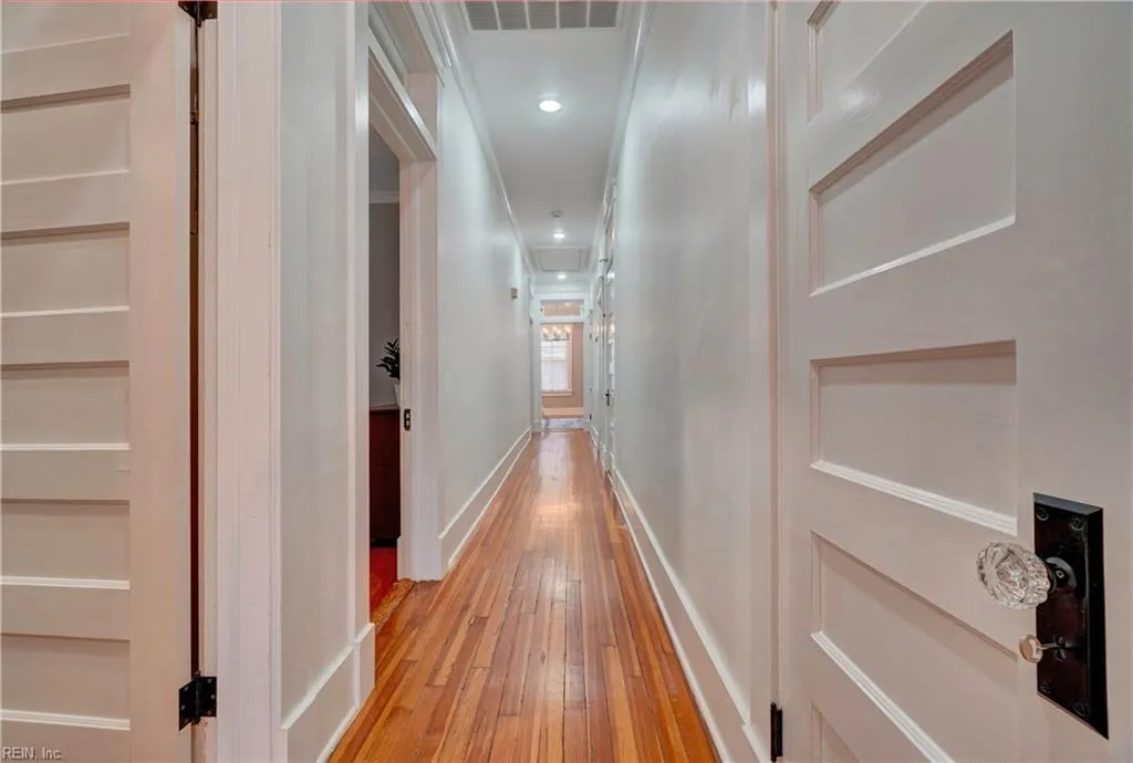 Norfolk, Virginia 23507, United States, 2 Bedrooms Bedrooms, ,2 BathroomsBathrooms,Residential,Active,150944