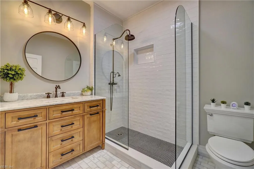 Norfolk, Virginia 23507, United States, 2 Bedrooms Bedrooms, ,2 BathroomsBathrooms,Residential,Active,150944