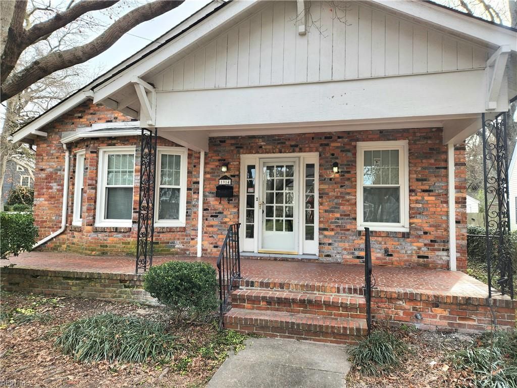 Photo of 1914 Claremont Avenue, Norfolk, VA 23507 (MLS # 10634195)