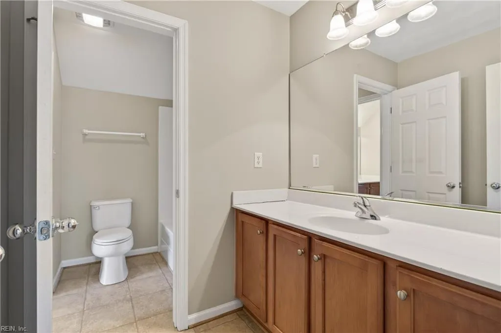 Windsor, Virginia 23487, United States, 5 Bedrooms Bedrooms, ,3 BathroomsBathrooms,Residential,Active,255250