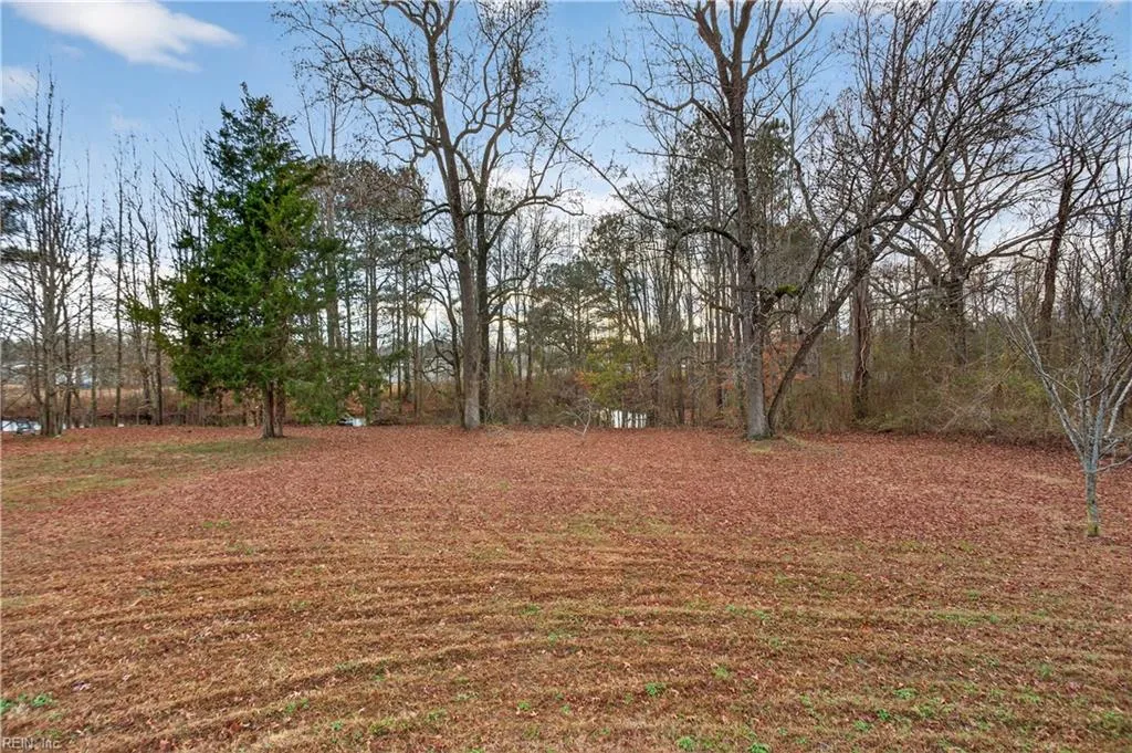 Windsor, Virginia 23487, United States, 5 Bedrooms Bedrooms, ,3 BathroomsBathrooms,Residential,Active,255250