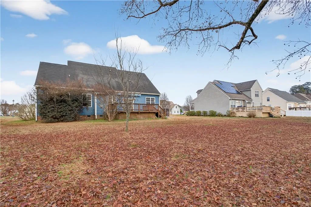 Windsor, Virginia 23487, United States, 5 Bedrooms Bedrooms, ,3 BathroomsBathrooms,Residential,Active,255250