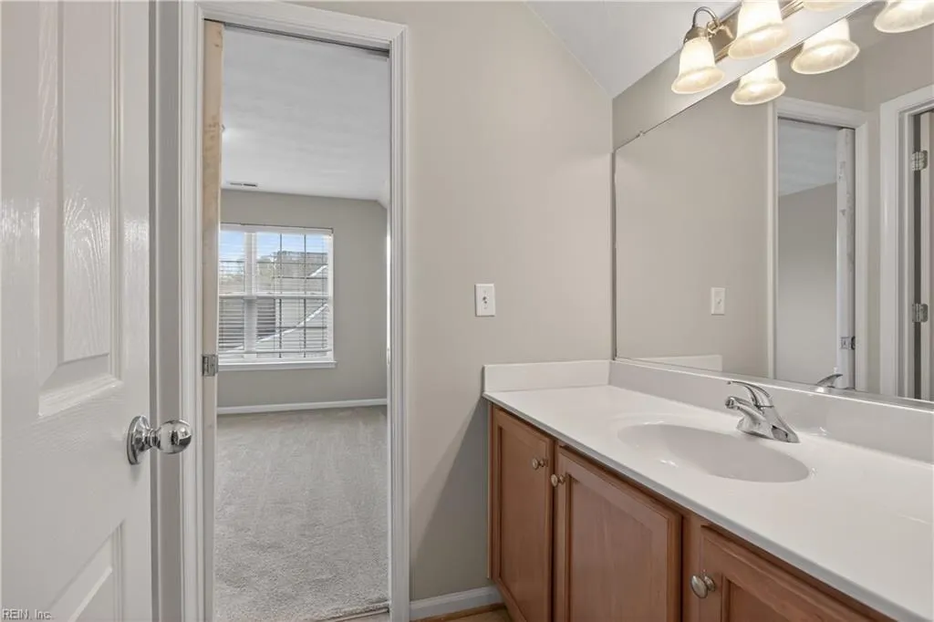 Windsor, Virginia 23487, United States, 5 Bedrooms Bedrooms, ,3 BathroomsBathrooms,Residential,Active,255250