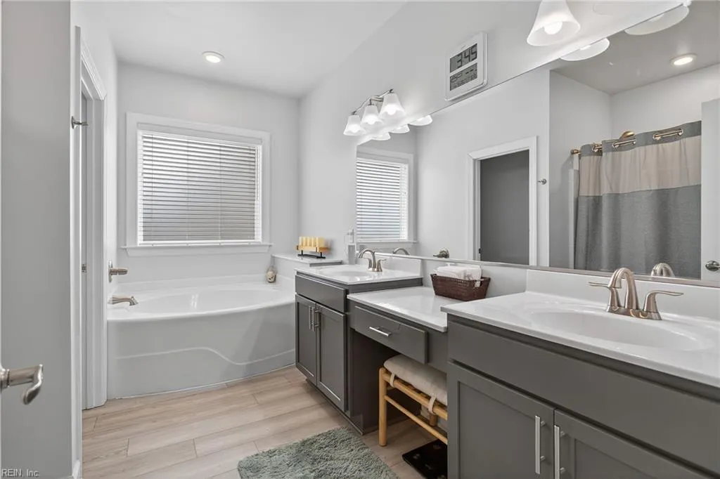 Chesapeake, Virginia 23321, United States, 4 Bedrooms Bedrooms, ,3 BathroomsBathrooms,Residential,Active,199561