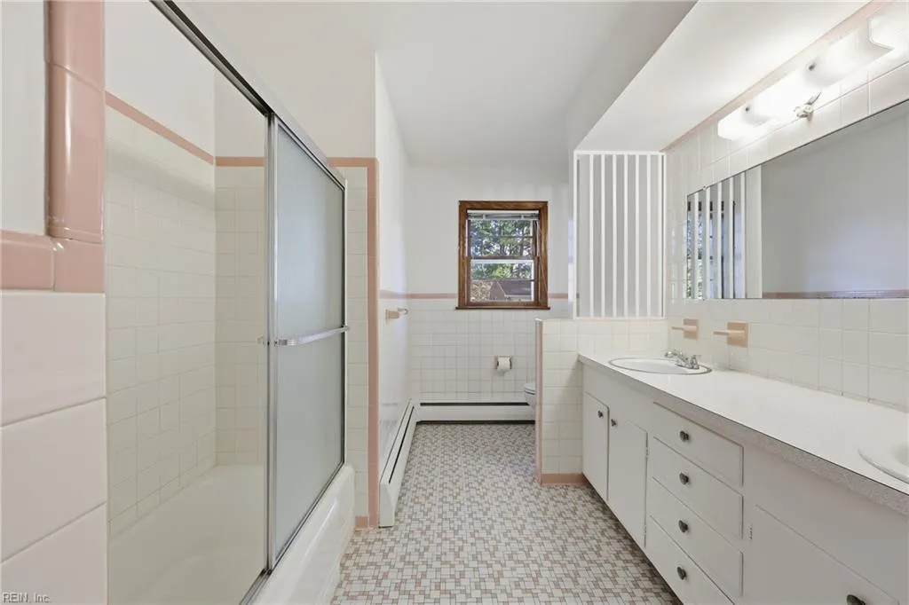 Norfolk, Virginia 23518, United States, 3 Bedrooms Bedrooms, ,2 BathroomsBathrooms,Residential,Active,228769