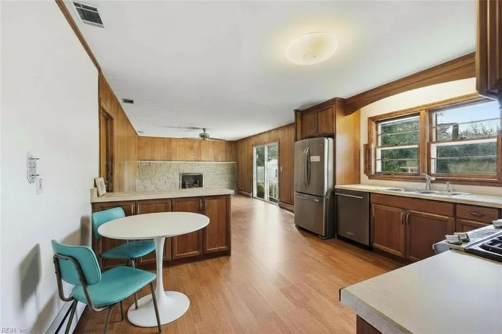 Norfolk, Virginia 23518, United States, 3 Bedrooms Bedrooms, ,2 BathroomsBathrooms,Residential,Active,228769