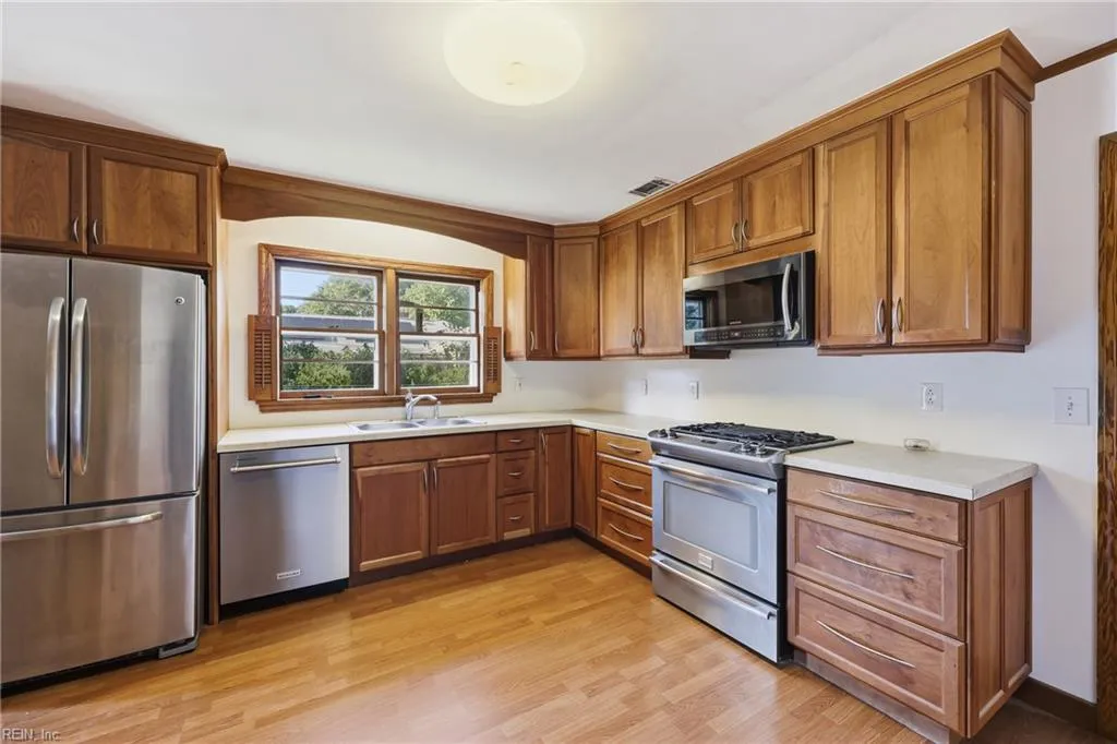 Norfolk, Virginia 23518, United States, 3 Bedrooms Bedrooms, ,2 BathroomsBathrooms,Residential,Active,228769