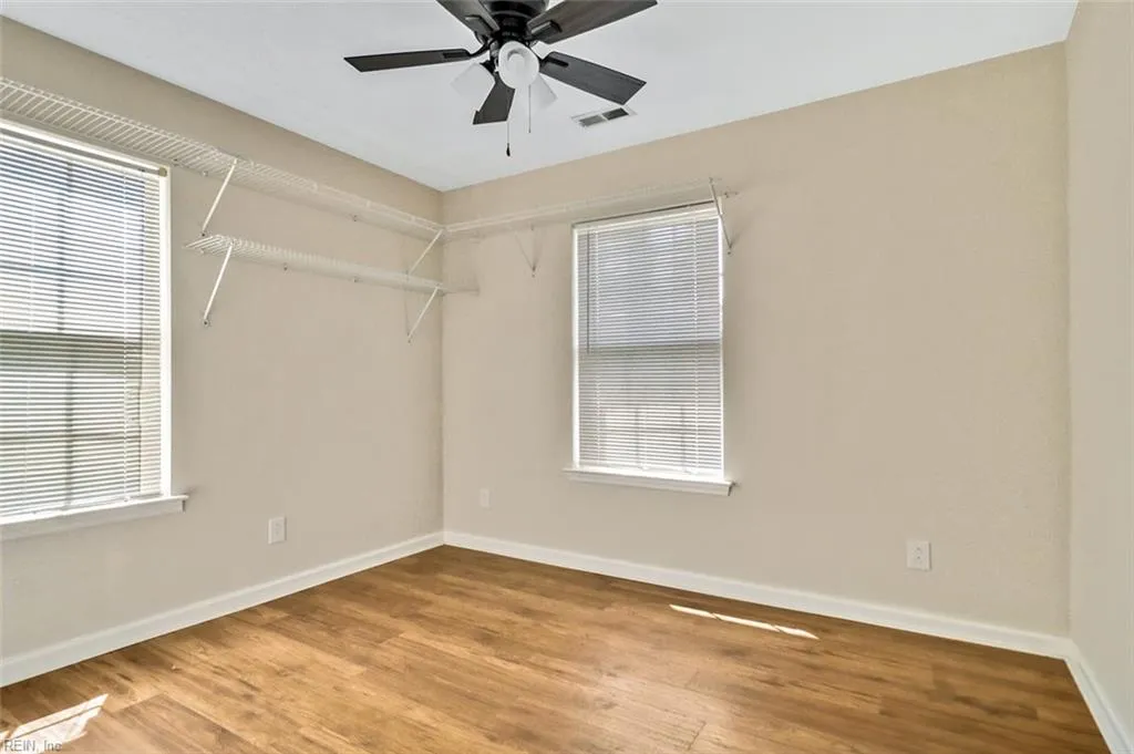 Norfolk, Virginia 23502, United States, 3 Bedrooms Bedrooms, ,3 BathroomsBathrooms,Residential,Pending,205053