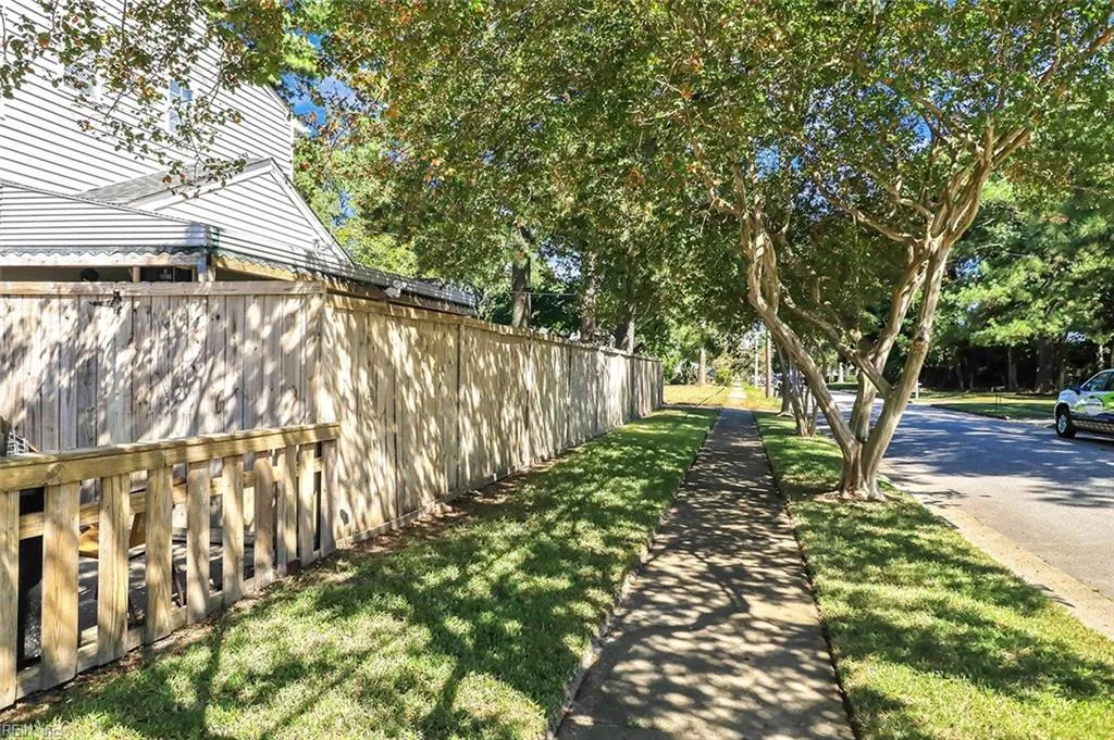 Norfolk, Virginia 23502, United States, 3 Bedrooms Bedrooms, ,3 BathroomsBathrooms,Residential,Pending,205053