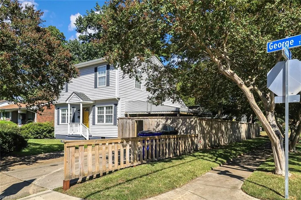 Norfolk, Virginia 23502, United States, 3 Bedrooms Bedrooms, ,3 BathroomsBathrooms,Residential,Pending,205053