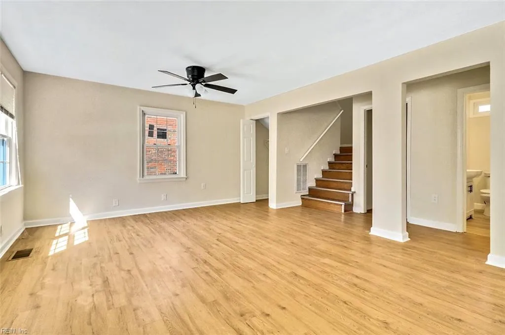 Norfolk, Virginia 23502, United States, 3 Bedrooms Bedrooms, ,3 BathroomsBathrooms,Residential,Pending,205053