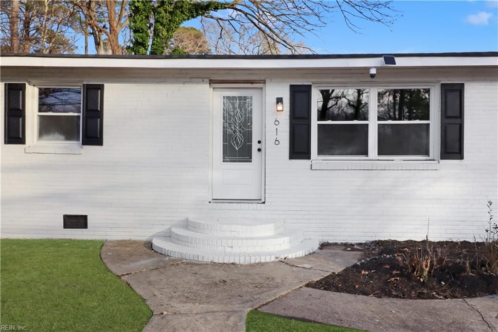 Photo of 616 S Rosemont Road, Virginia Beach, VA 23452 (MLS # 10615131)