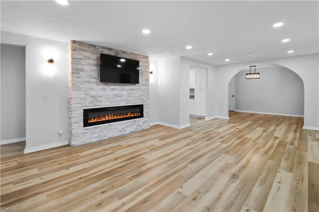 Photo of 616 S Rosemont Road, Virginia Beach, VA 23452 (MLS # 10615131)