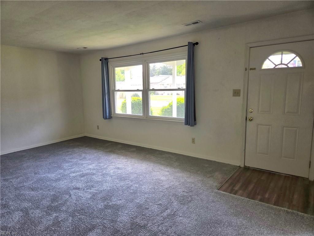 Photo of 424 Kingswood Place, Virginia Beach, VA 23452 (MLS # 10631741)