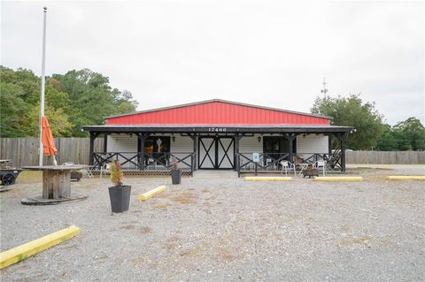 17466 Benns Church BLVD Smithfield VA 23430