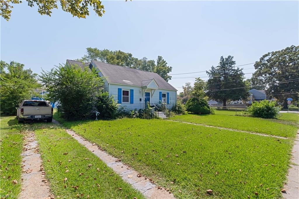 Photo of 1373 Fishermans Road, Norfolk, VA 23503 (MLS # 10652663)
