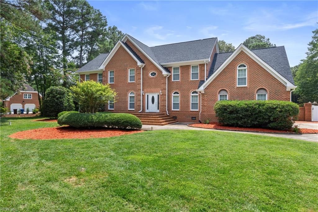 Photo of 641 Ravenwoods Drive, Chesapeake, VA 23322 (MLS # 10618138)