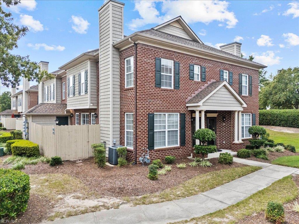 Photo of 1125 Farrcroft Way, Virginia Beach, VA 23455 (MLS # 10654319)