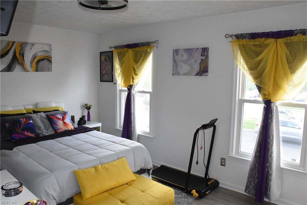 Photo of 61 Glascow Way, Hampton, VA 23669 (MLS # 10647817)
