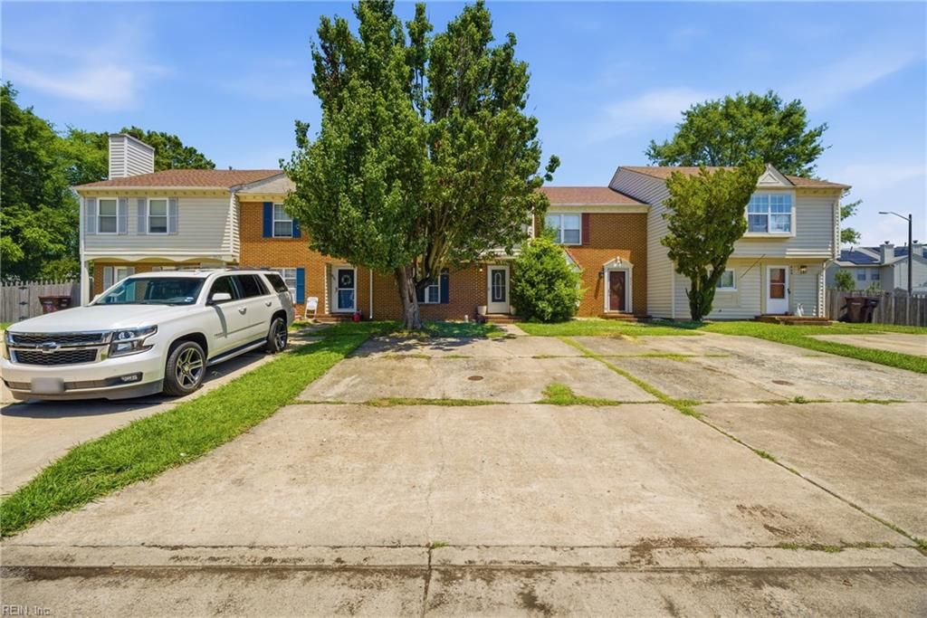 Photo of 804 Sutherland Arch, Chesapeake, VA 23320 (MLS # 10637135)