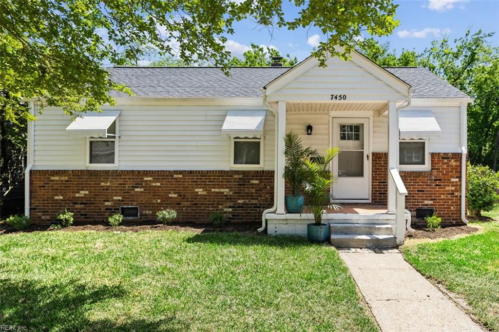 Photo of 7450 Tyndale Court, Norfolk, VA 23505 (MLS # 10628212)