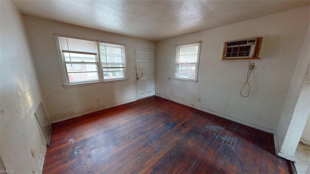 Photo of 1252 Norview Avenue, Norfolk, VA 23513 (MLS # 10648918)