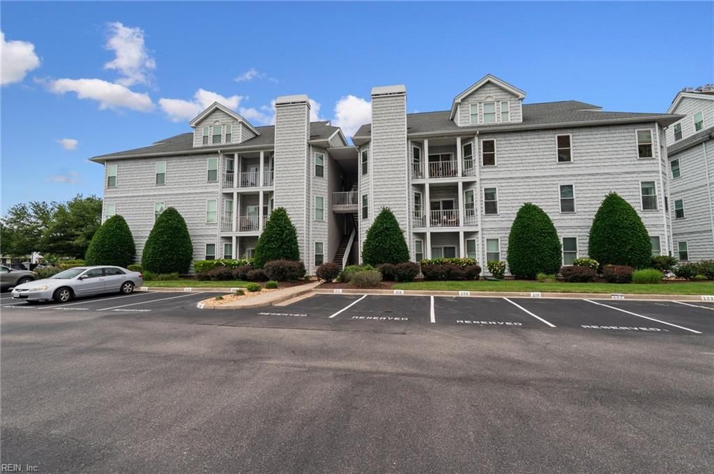 Photo of 2301 Beach Haven Drive #202, Virginia Beach, VA 23451 (MLS # 10630831)