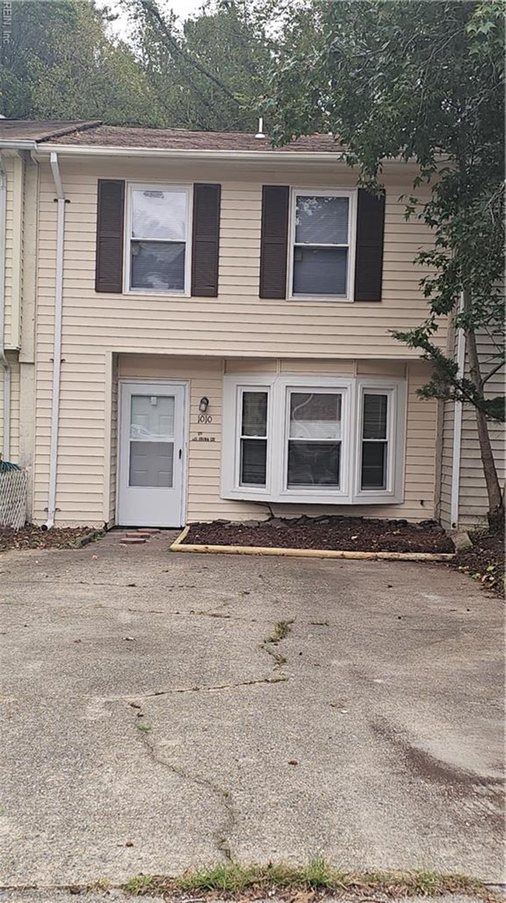 Photo of 1010 Scarborough Court, Virginia Beach, VA 23453 (MLS # 10604532)